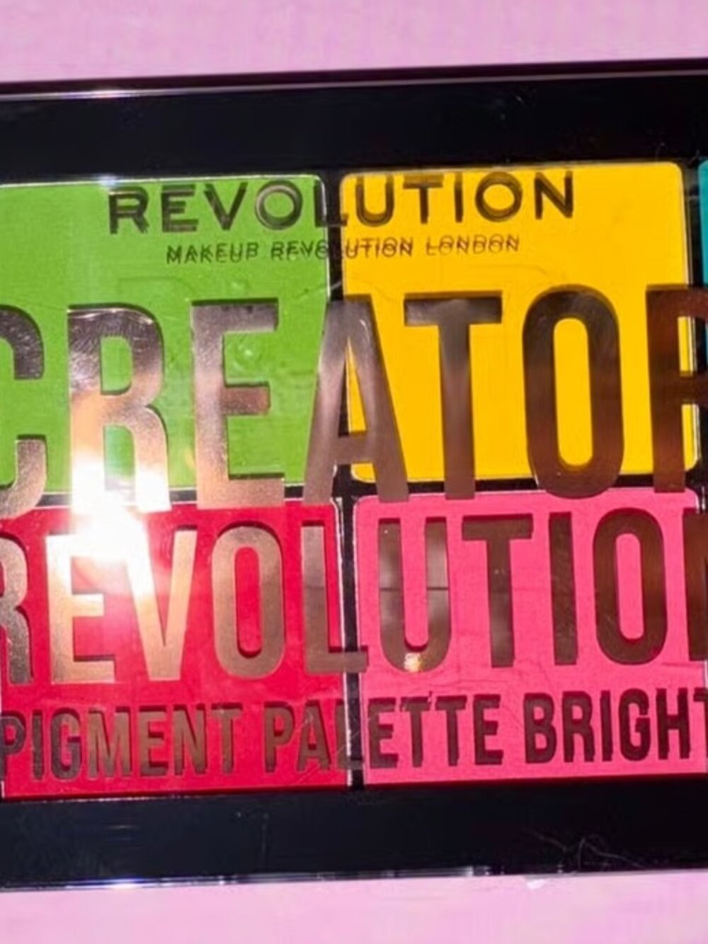 Revolution Creator Hydra Pigment Palette Bright Lights 8 colors